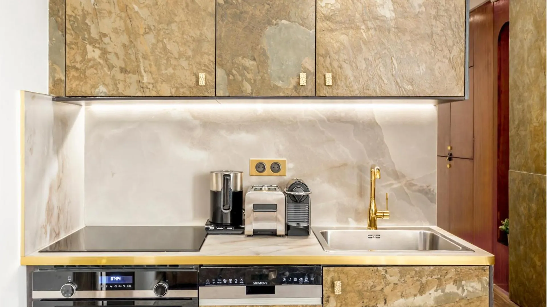 Merveil - Luxury Suite - Louvre - Rousseau Paris Apartment