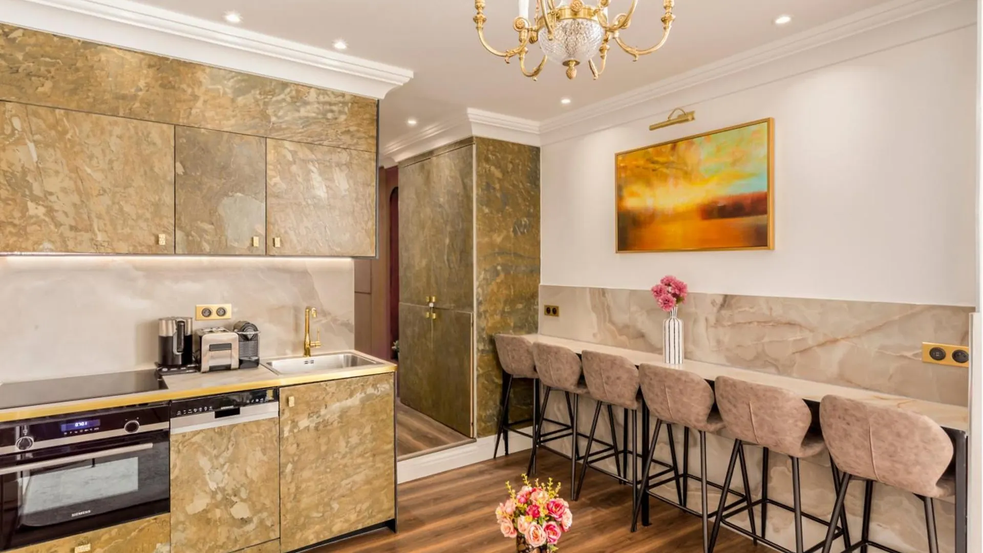 Merveil - Luxury Suite - Louvre - Rousseau Paris Apartment