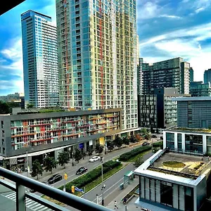 Cozy Downtown , Toronto Canada