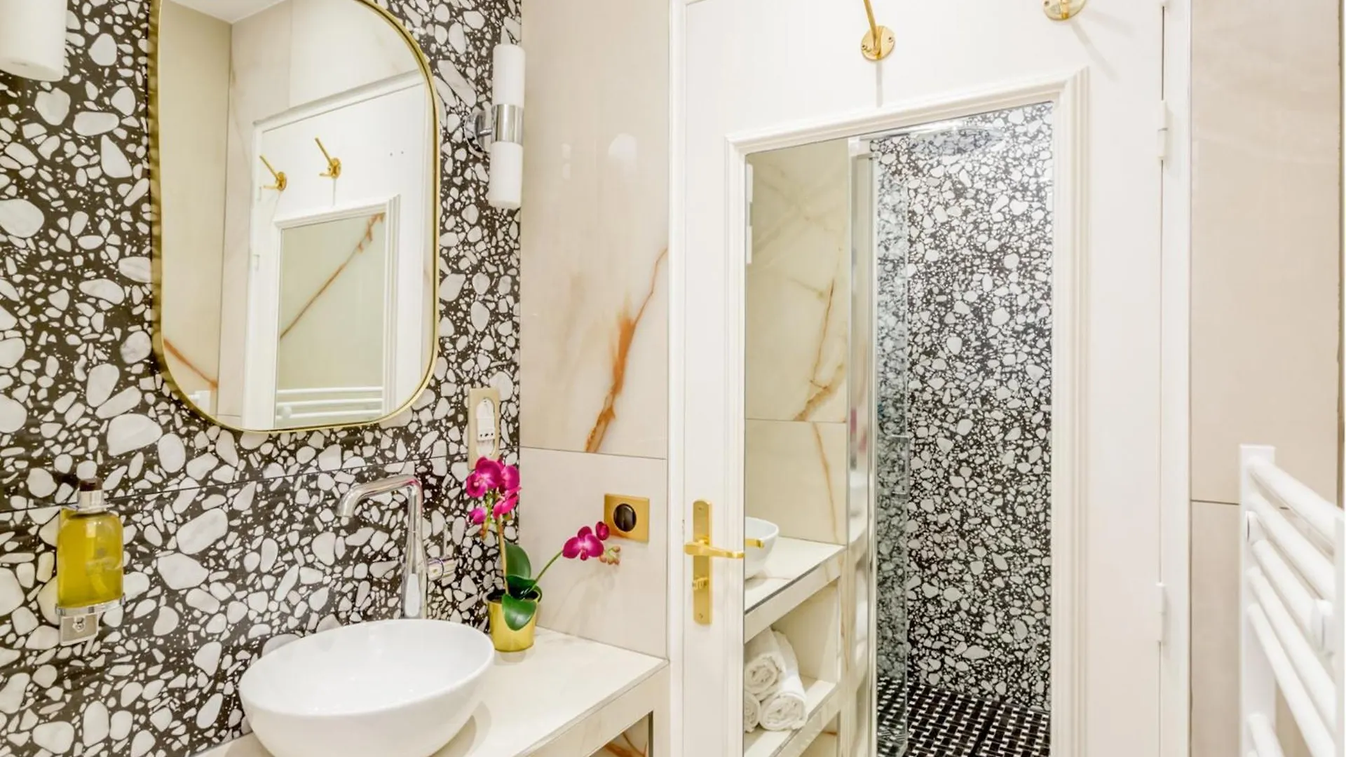 Merveil - Luxury Suite - Louvre - Rousseau Paris Apartment